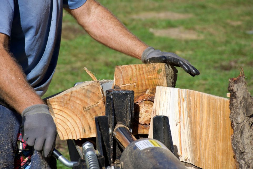 mulching vs splitting wood