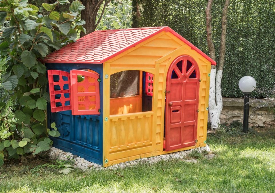 best outdoor playhouse